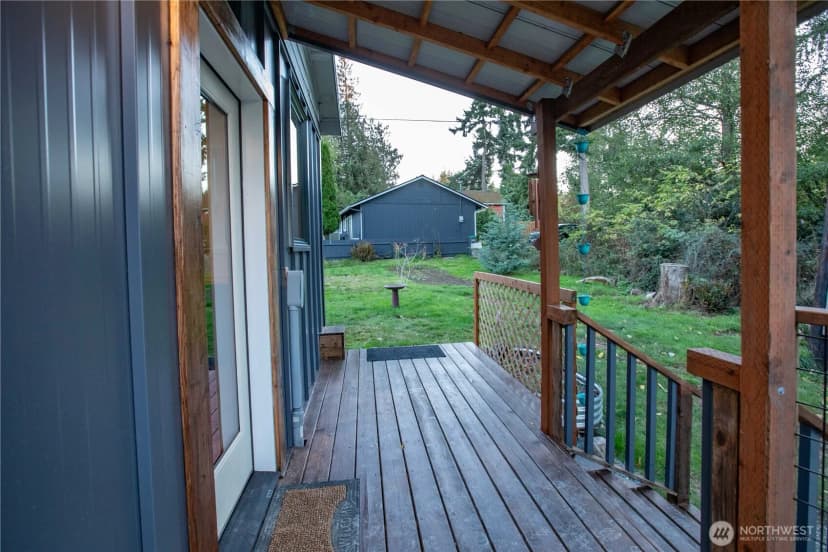Property photo for 4318 Douglas Street, Langley photo 15