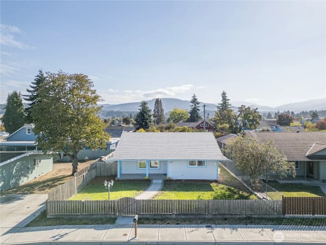 Property photo for 323 W Fir Street, Sequim photo 5