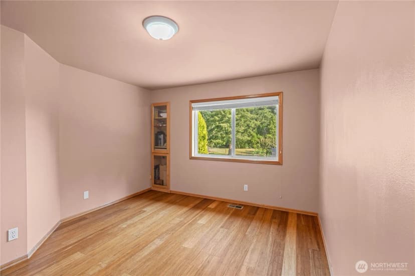 Property photo for 306 Evergreen Lane, Aberdeen photo 19