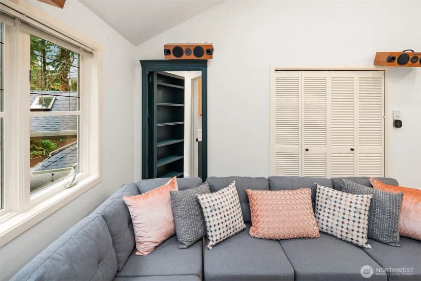 Property photo for 3408 134th Avenue Ne, Bellevue photo 18