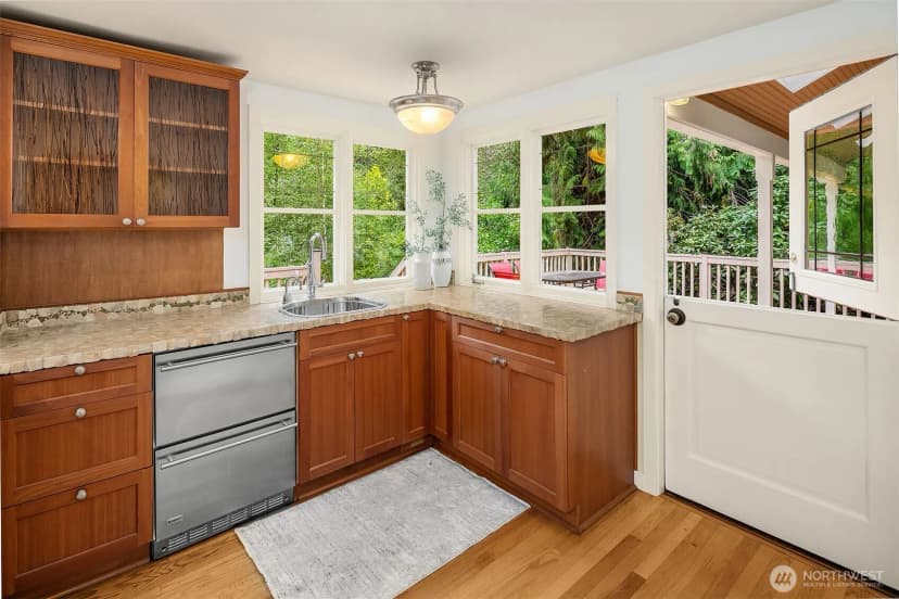 Property photo for 3408 134th Avenue Ne, Bellevue photo 5