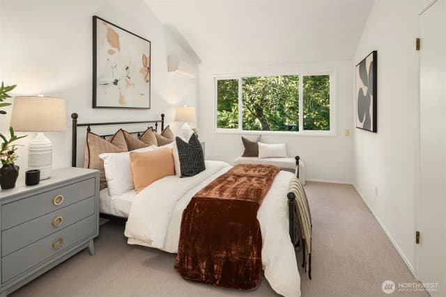 Property photo for 9165 45th Avenue Sw #2, Seattle photo 4