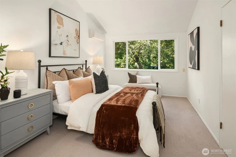 Property photo for 9165 45th Avenue Sw #2, Seattle photo 4