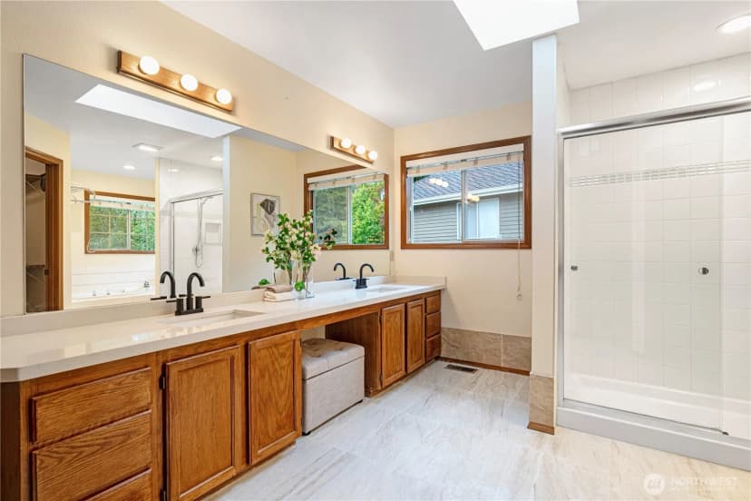 Property photo for 13436 Se 85th Street, Newcastle photo 18