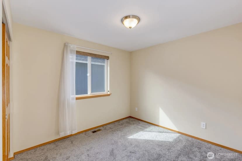 Property photo for 244 93rd Place Sw, Everett photo 29