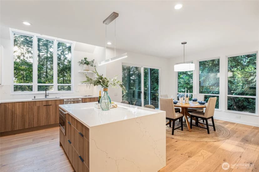 Property photo for 220 210th Avenue Ne, Sammamish photo 10