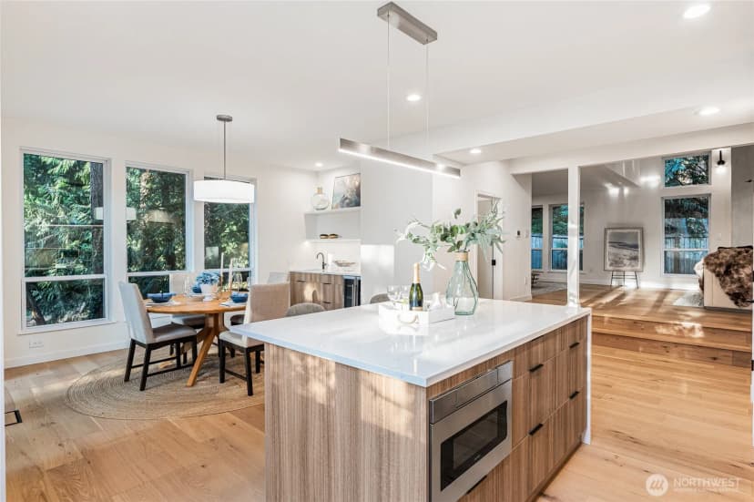 Property photo for 220 210th Avenue Ne, Sammamish photo 11