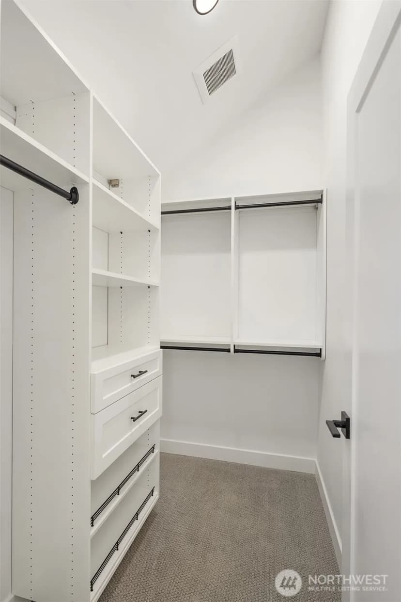 Property photo for 13548 39th Avenue Ne #b, Seattle photo 17