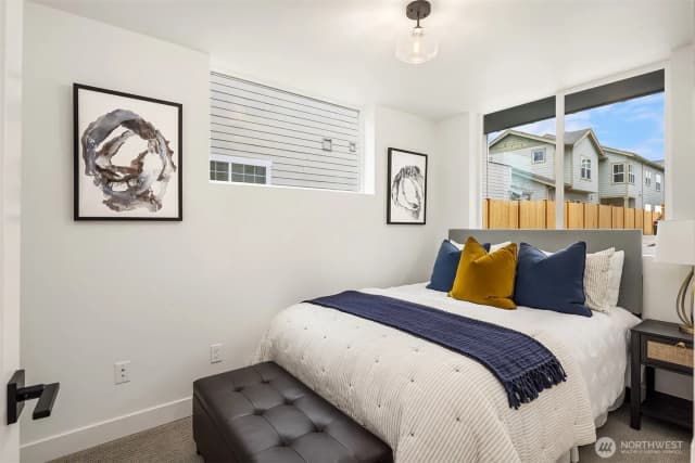Property photo for 13548 39th Avenue Ne #b, Seattle photo 4