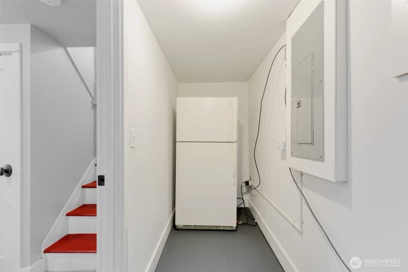 Property photo for 5108 Meridian Avenue N, Seattle photo 25