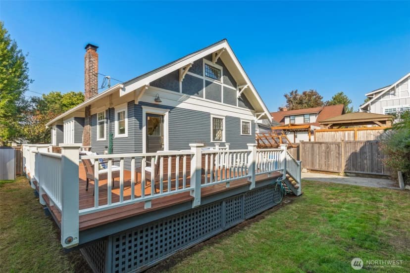 Property photo for 5108 Meridian Avenue N, Seattle photo 24