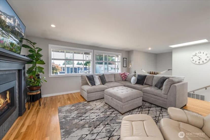 Property photo for 11642 Ne 135th Street, Kirkland photo 6