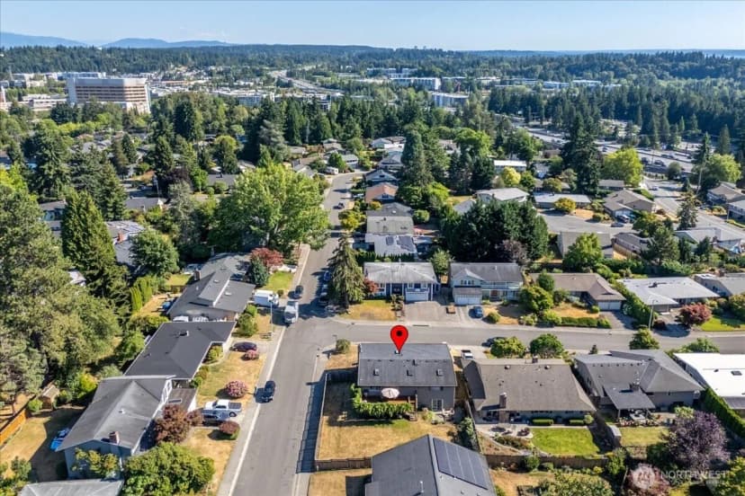 Property photo for 11642 Ne 135th Street, Kirkland photo 38