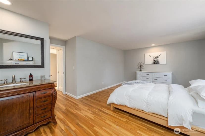Property photo for 11642 Ne 135th Street, Kirkland photo 14