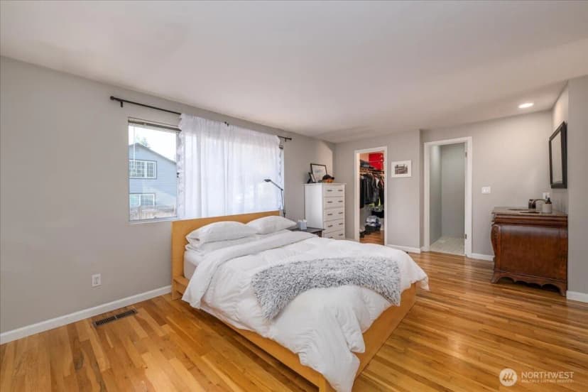 Property photo for 11642 Ne 135th Street, Kirkland photo 15