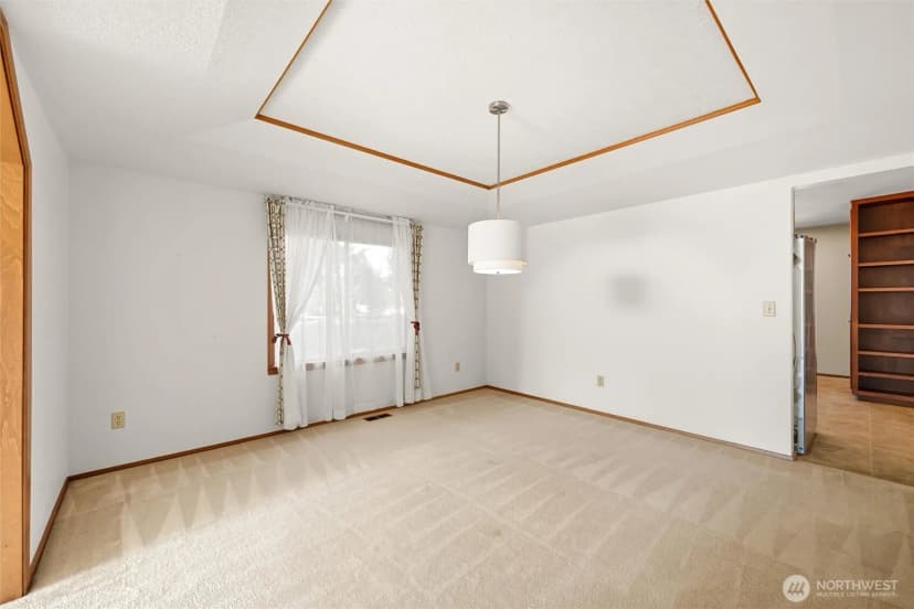 Property photo for 942 Sw Barrington Drive, Oak Harbor photo 8