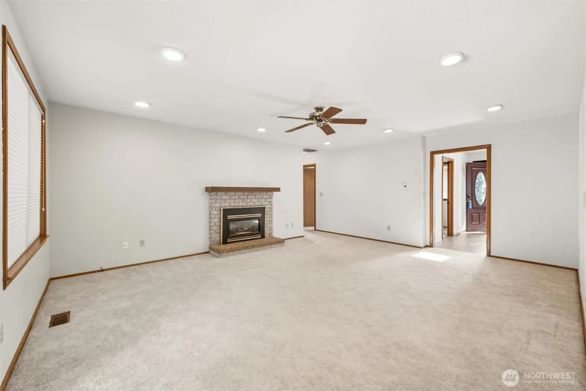 Property photo for 942 Sw Barrington Drive, Oak Harbor photo 10