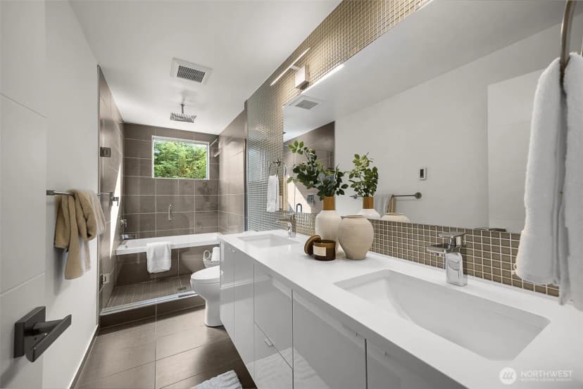 Property photo for 5910 Fauntleroy Way Sw, Seattle photo 16