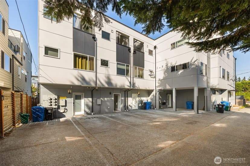 Property photo for 5910 Fauntleroy Way Sw, Seattle photo 36