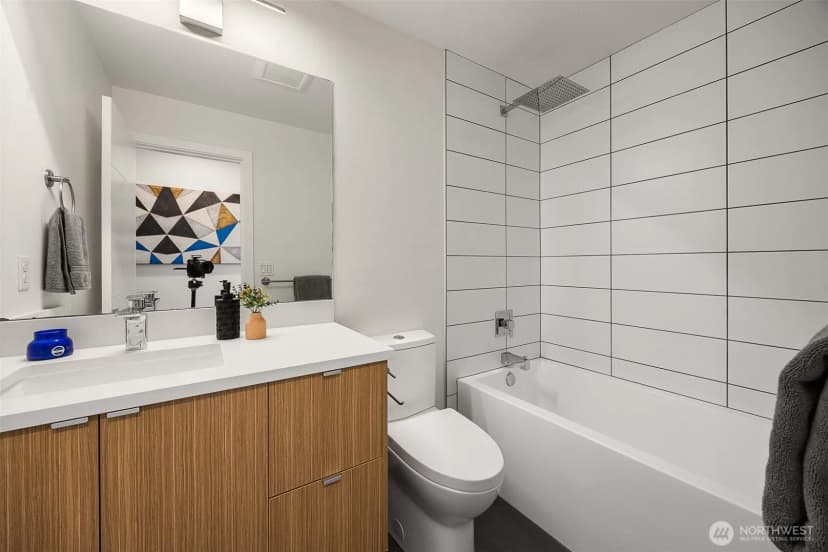 Property photo for 5910 Fauntleroy Way Sw, Seattle photo 25