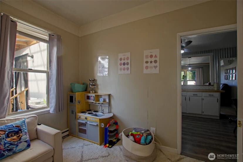 Property photo for 308 Montgomery Avenue, Cle Elum photo 11