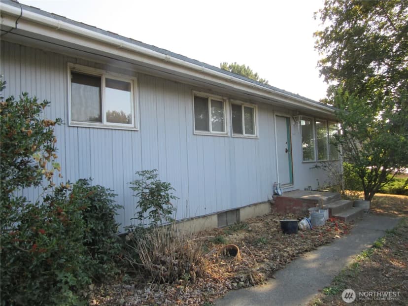 Property photo for 804 E Clay Street, Dayton