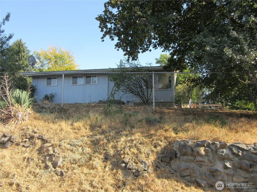 Property photo for 804 E Clay Street, Dayton photo 2