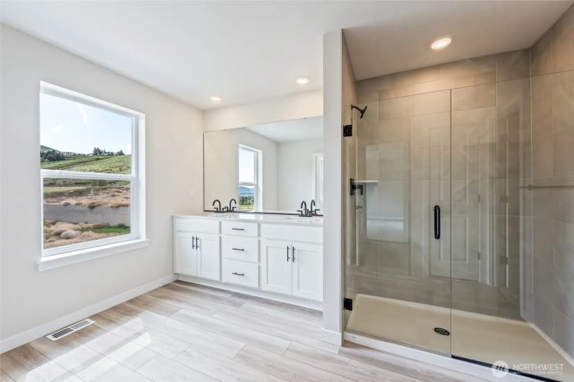 Property photo for 2124 Plumridge Court, Wenatchee photo 24