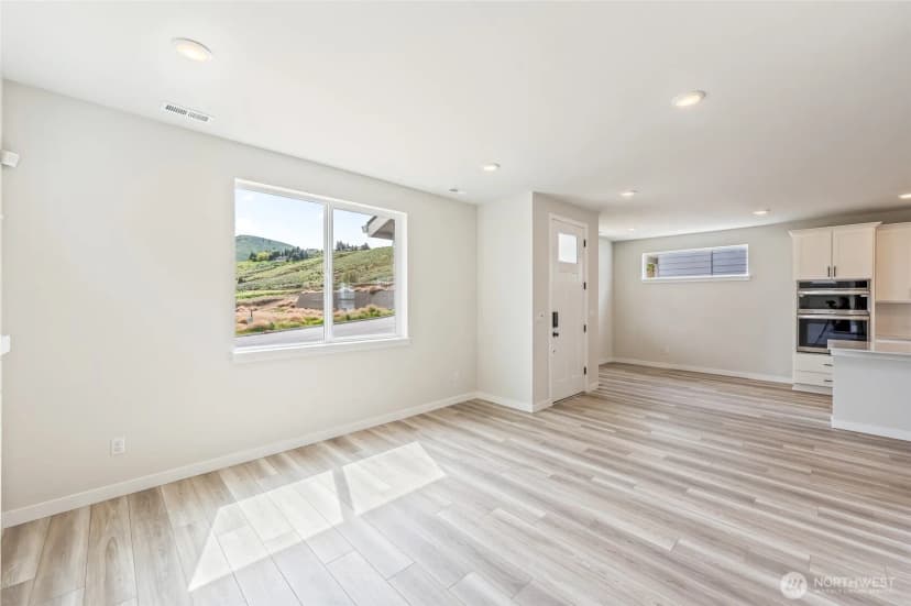 Property photo for 2124 Plumridge Court, Wenatchee photo 7