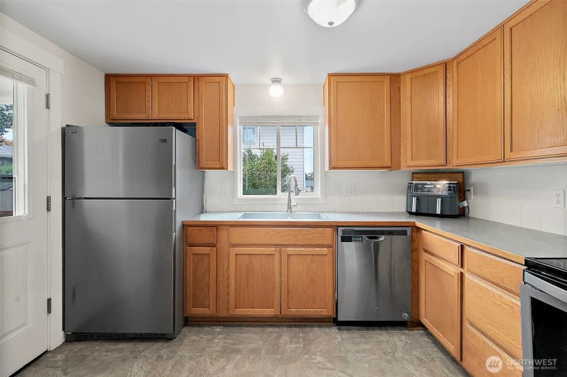 Property photo for 3515 Meadow Avenue N, Renton photo 10
