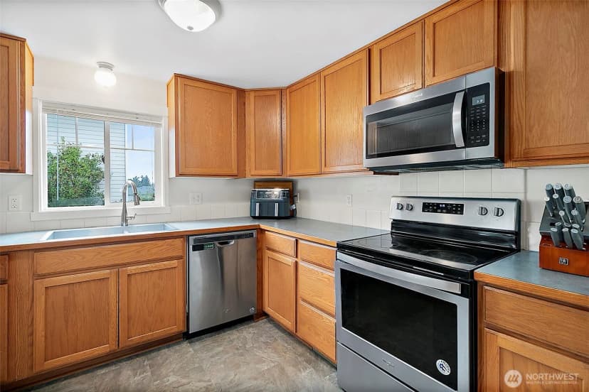 Property photo for 3515 Meadow Avenue N, Renton photo 9