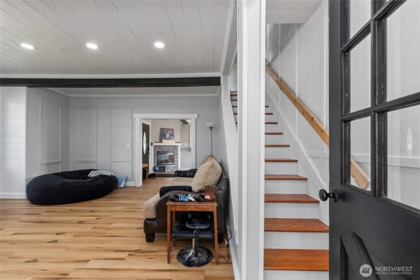Property photo for 1855 S Bank Road, Oakville photo 8