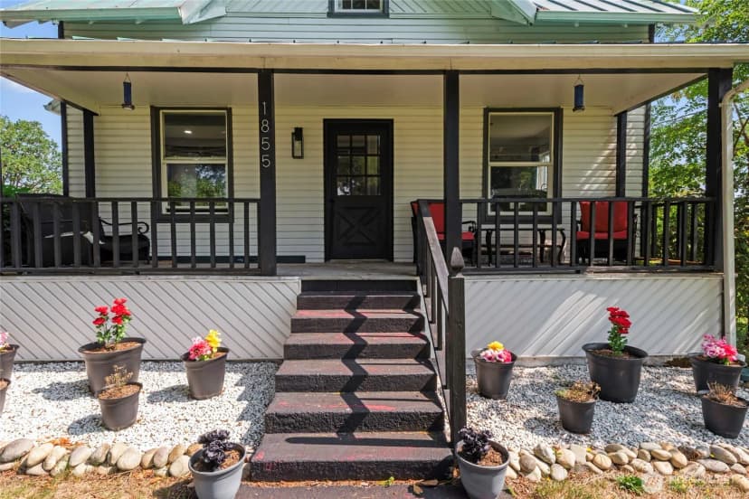 Property photo for 1855 S Bank Road, Oakville photo 3