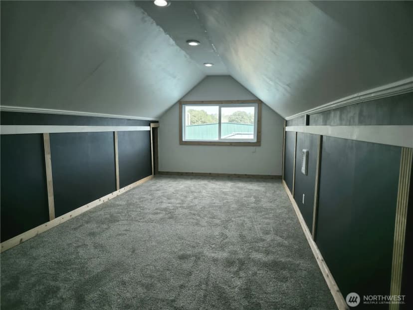 Property photo for 1855 S Bank Road, Oakville photo 19