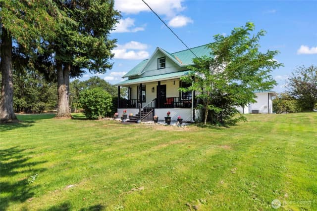 Property photo for 1855 S Bank Road, Oakville photo 2