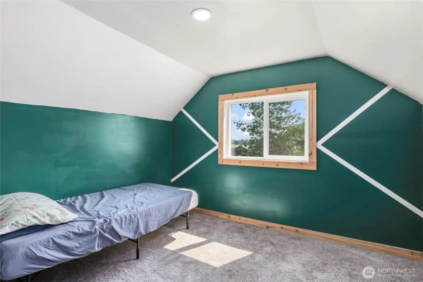 Property photo for 1855 S Bank Road, Oakville photo 18