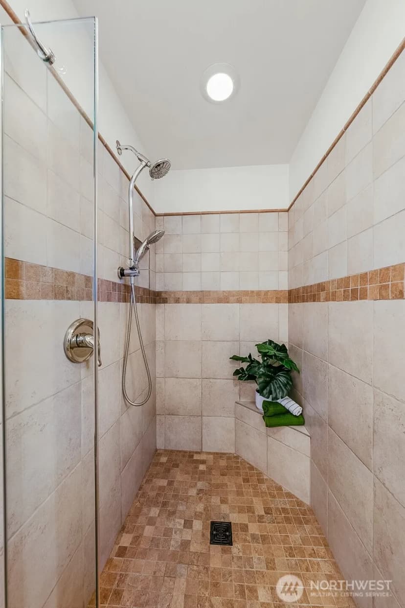 Property photo for 8433 34th Avenue Sw, Seattle photo 14