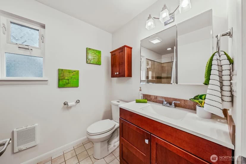 Property photo for 8433 34th Avenue Sw, Seattle photo 13