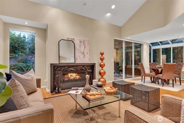 Property photo for 621 Bellevue Way Se, Bellevue