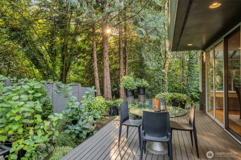 Property photo for 621 Bellevue Way Se, Bellevue photo 13