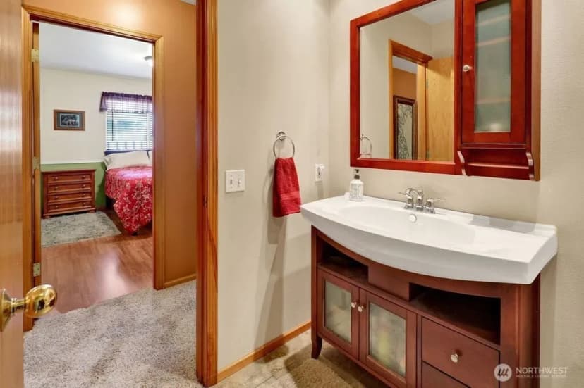 Property photo for 5350 Kaitlyn Court, Bellingham photo 17