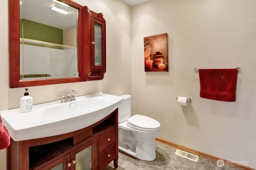 Property photo for 5350 Kaitlyn Court, Bellingham photo 18