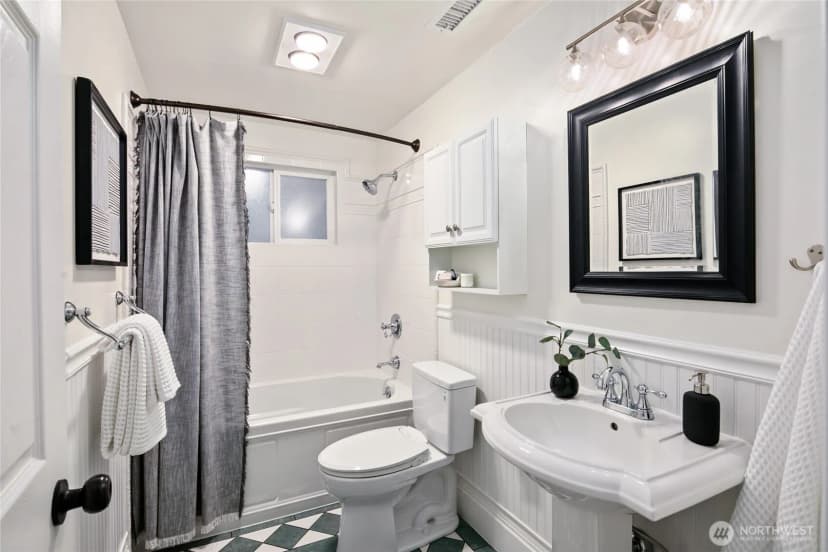 Property photo for 2806 Ne 177th Place, Lake Forest Park photo 20