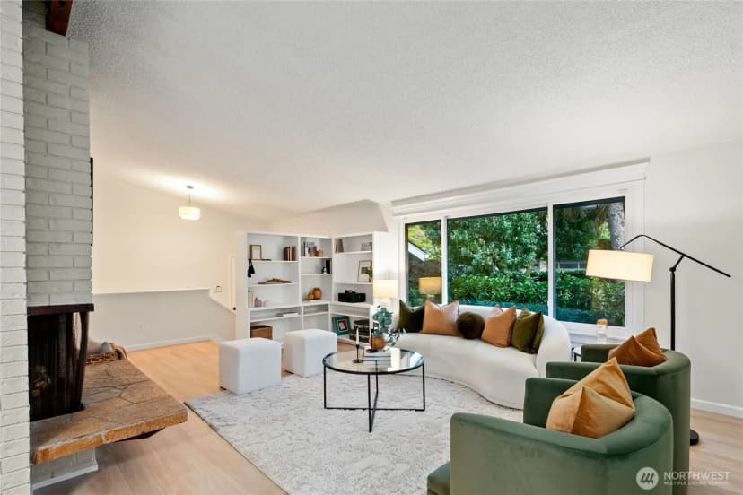 Property photo for 2806 Ne 177th Place, Lake Forest Park photo 6