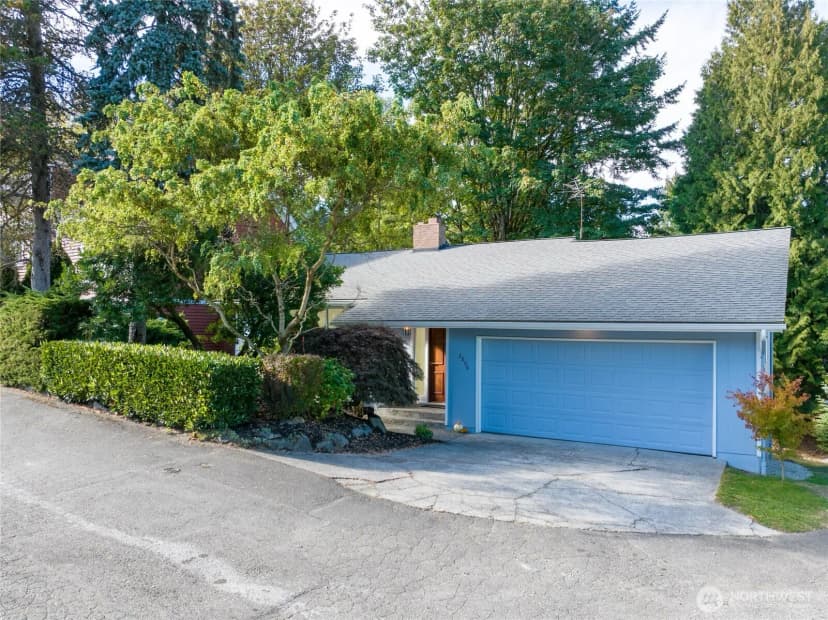 Property photo for 2806 Ne 177th Place, Lake Forest Park photo 2