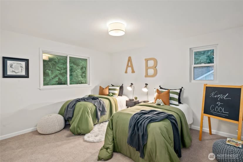 Property photo for 2806 Ne 177th Place, Lake Forest Park photo 13