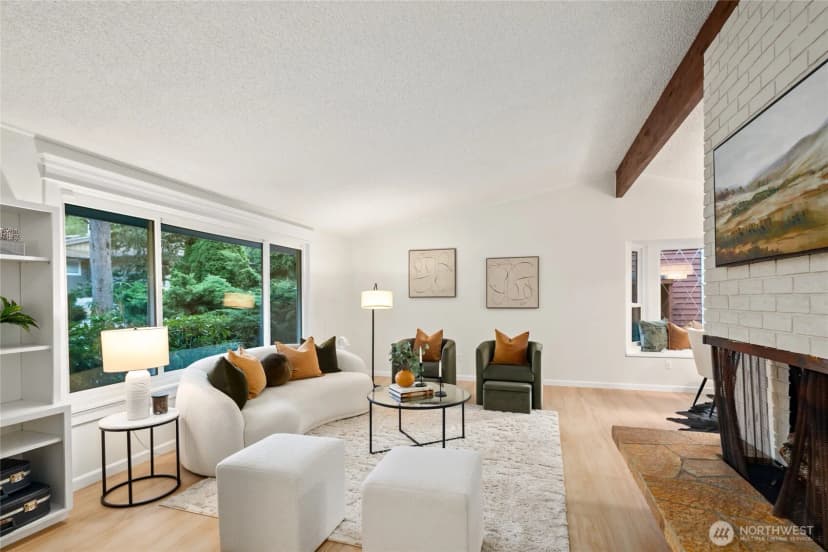 Property photo for 2806 Ne 177th Place, Lake Forest Park photo 5