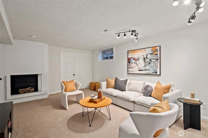 Property photo for 2806 Ne 177th Place, Lake Forest Park photo 16