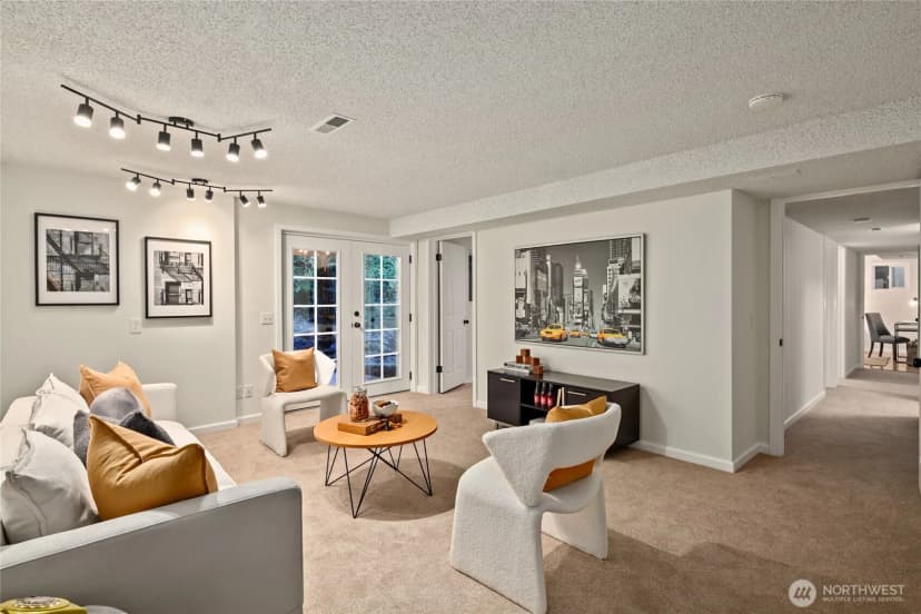Property photo for 2806 Ne 177th Place, Lake Forest Park photo 15