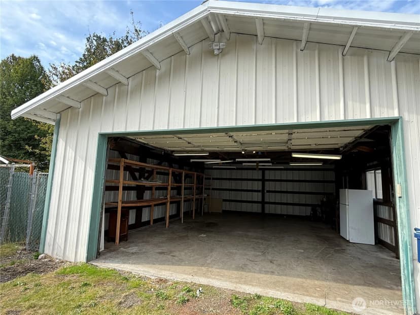 Property photo for 625 S Emens, Darrington photo 28